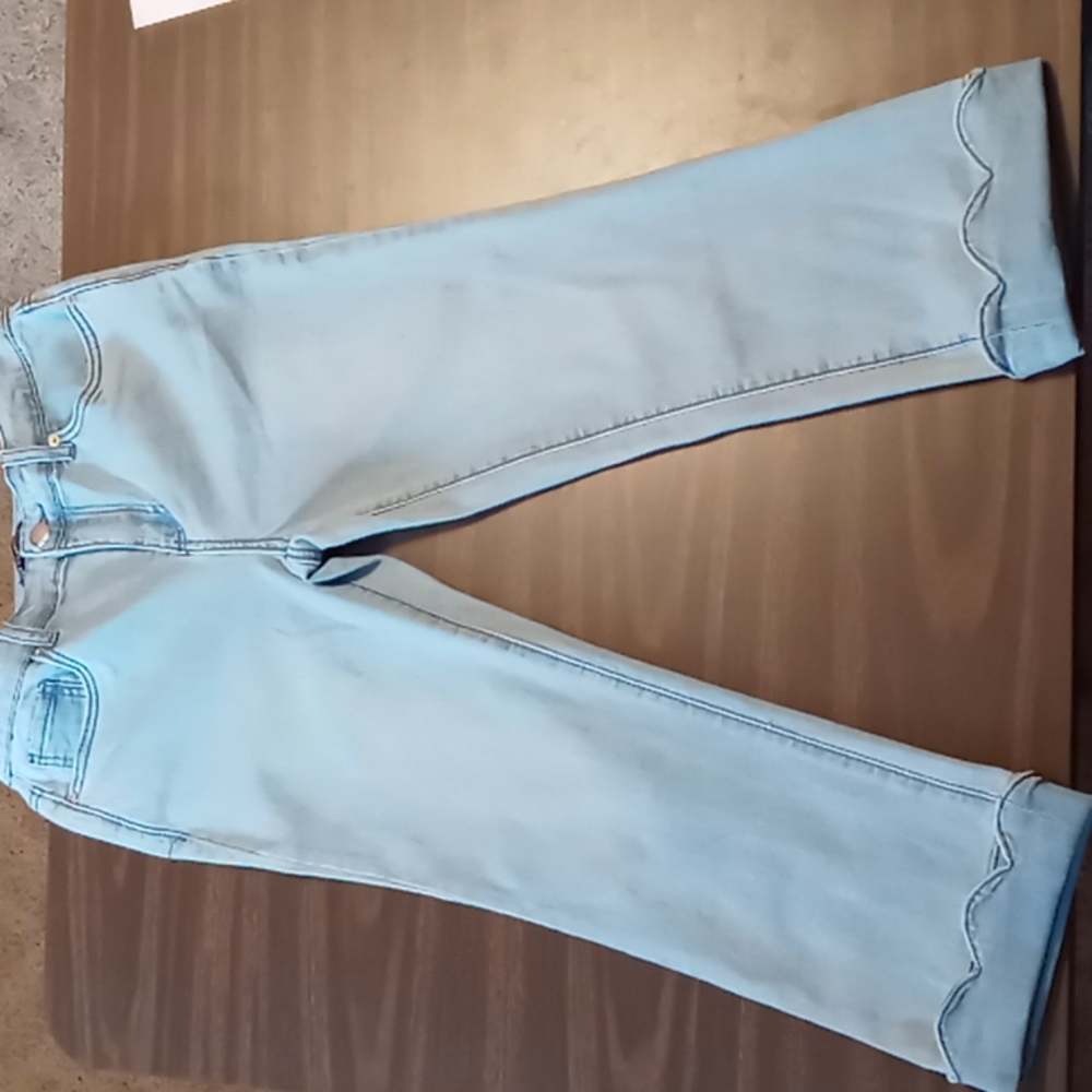 Versona White Wash Ruffle Cuffed Capri Jean Pants Size 6 Modern